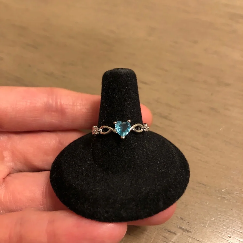Elegant Silver Tone and Blue Faux Gemstone Heart Ring